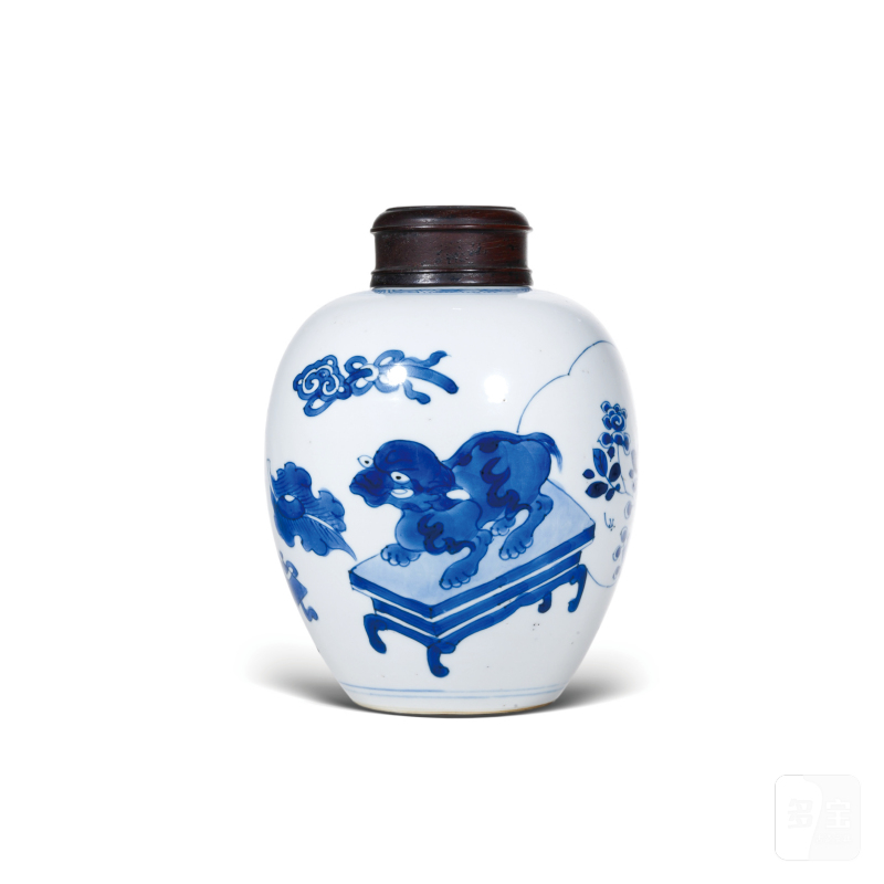 清康熙青花博古瑞兽纹小罐（带木盖）